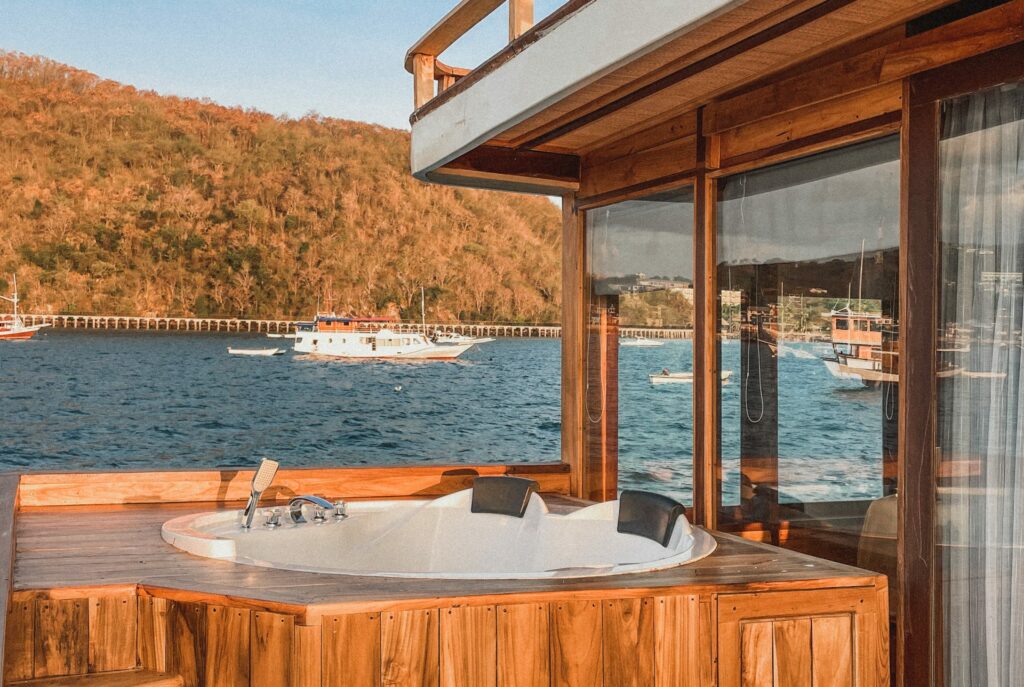 Elbark Misool's Hot Tub