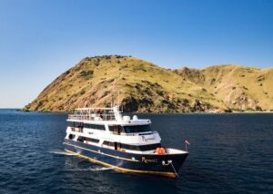10% OFF | Bali - Komodo - Bali with Whale Sharks of Saleh Bay | Aug 11 - 20