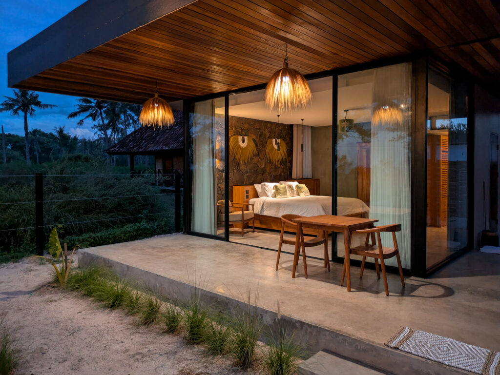 The Beach House Meno | The Pool View Room 2