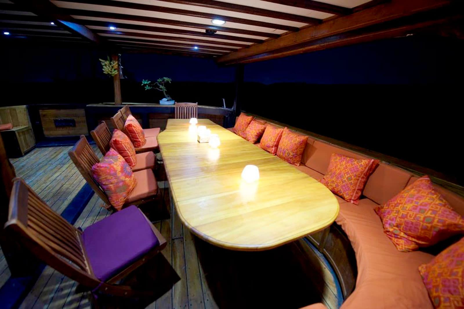 Ilike Liveaboard 9