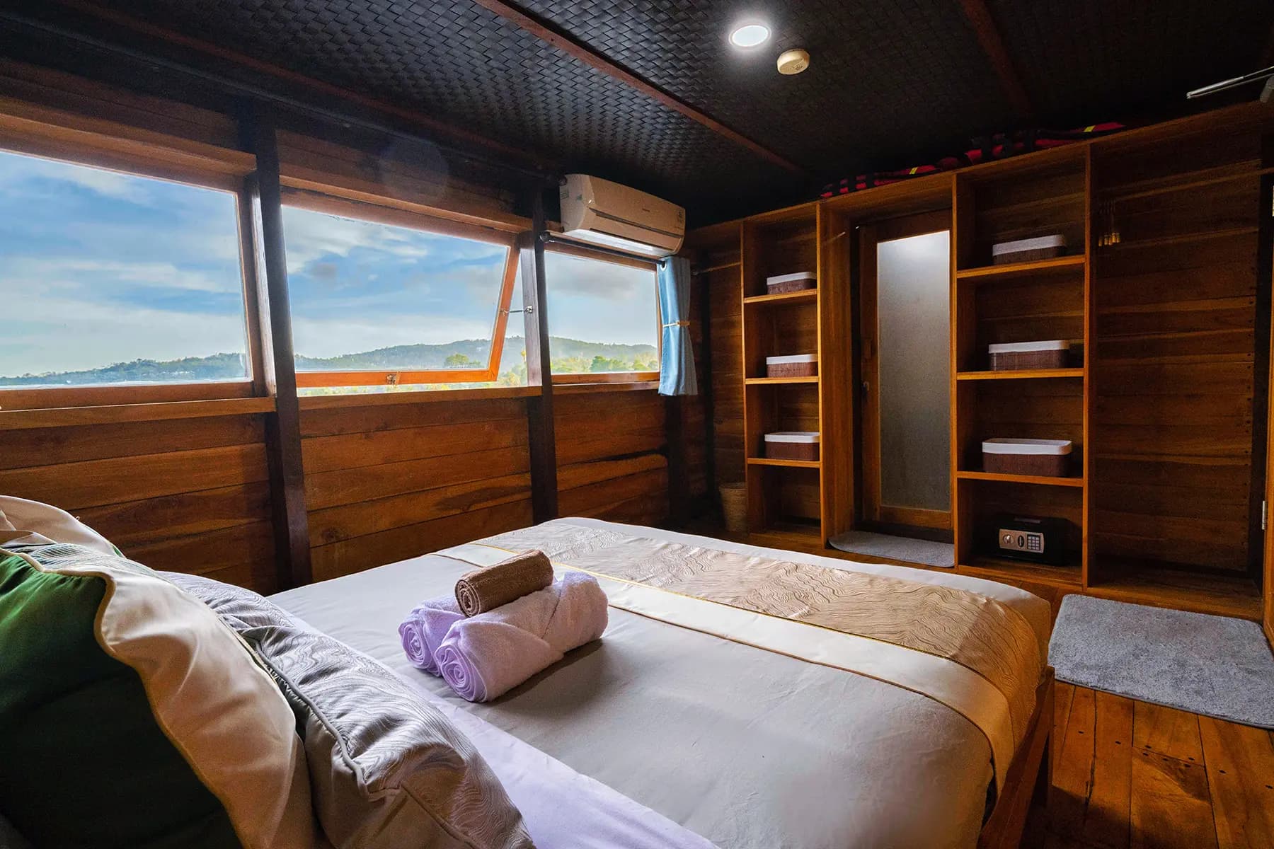 Neptune One Liveaboard 3