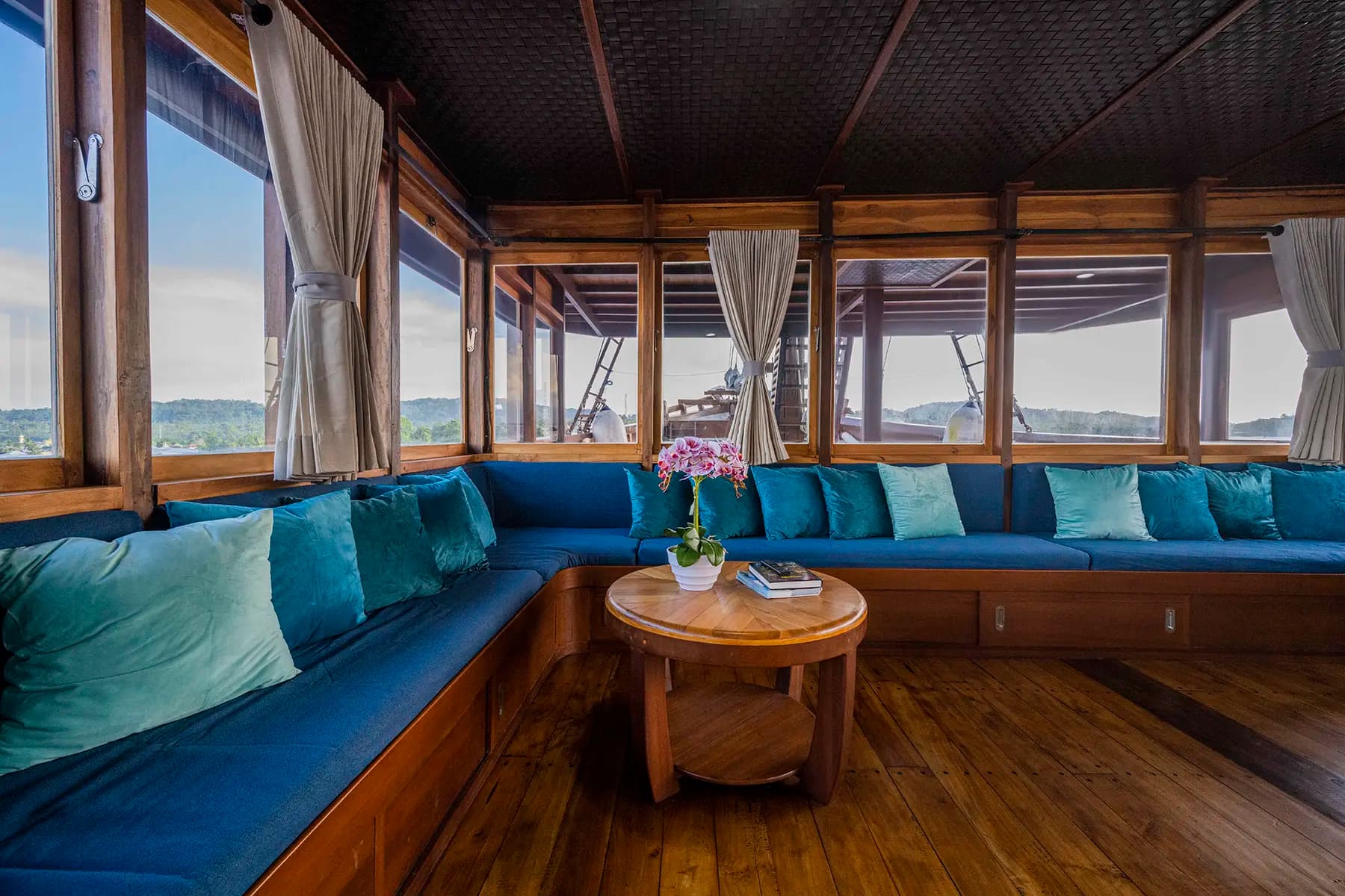 Neptune One Liveaboard 5