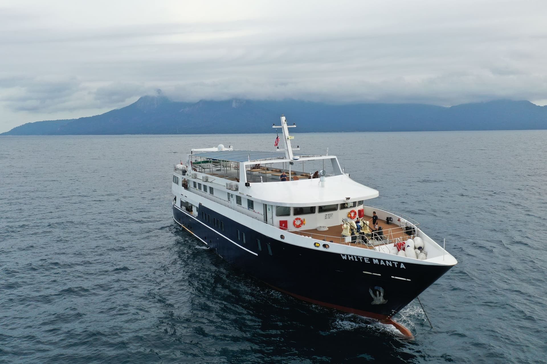 20% OFF | 10 Days Halmahera Exploration Diving Liveaboard | July 16th – 25th
