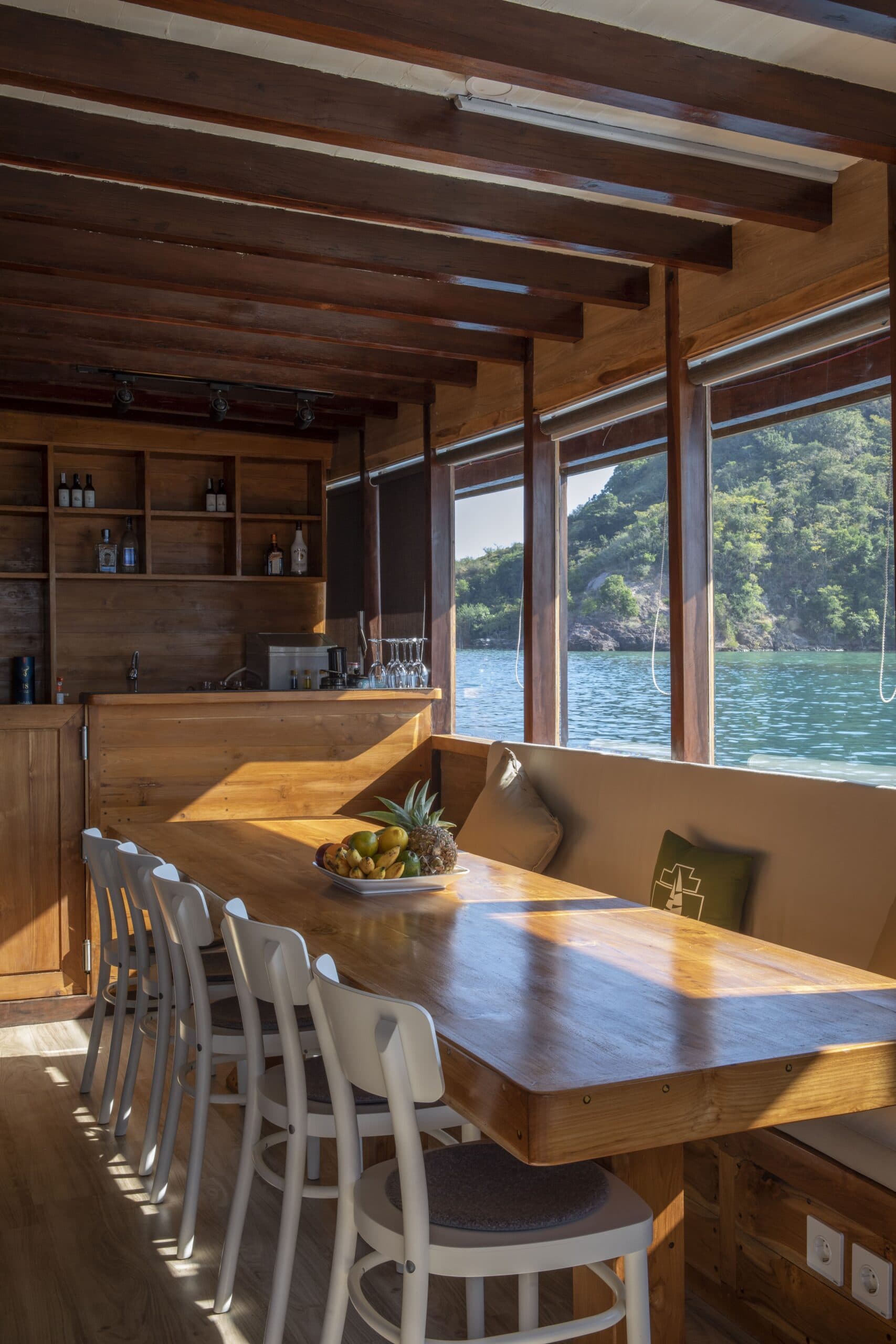 Chakana Liveaboard 22