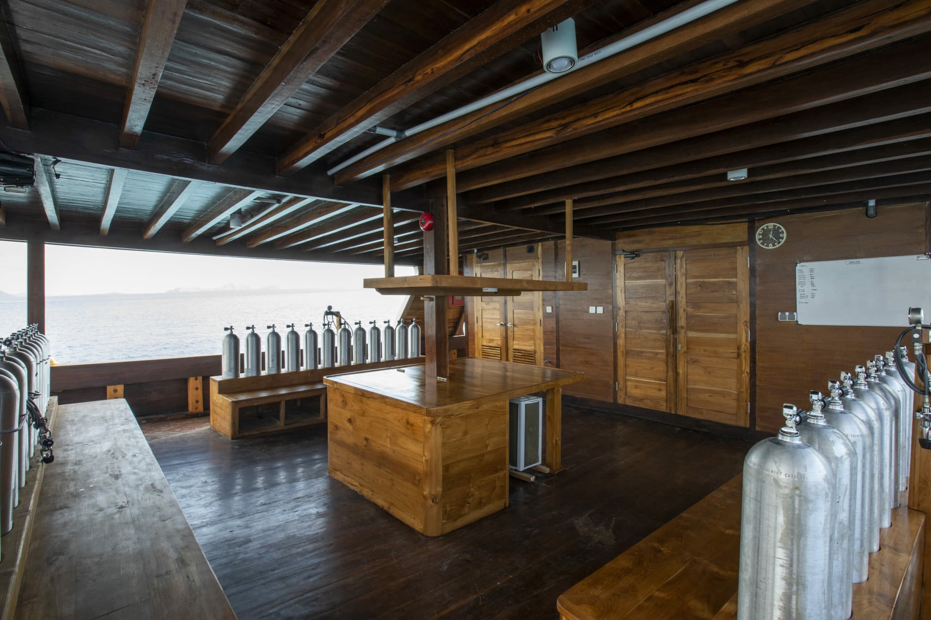 Chakana Liveaboard 23