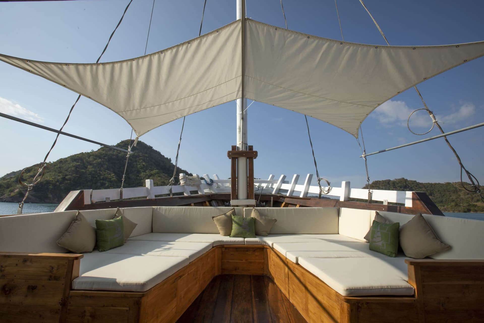 Chakana Liveaboard 20