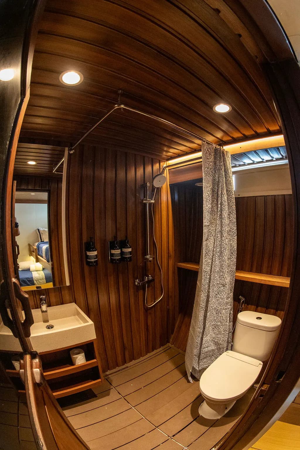 Amaya Explorer 21