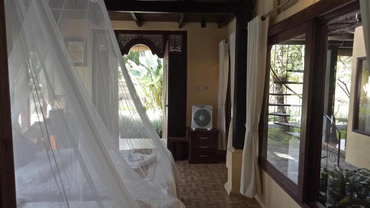 Atres Villa 25