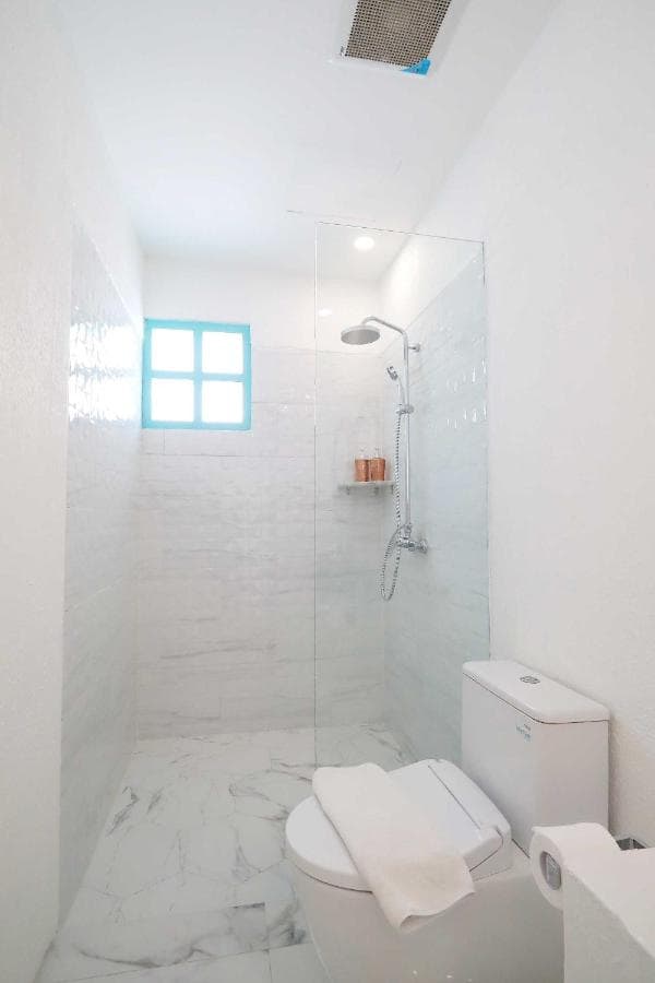 Loccal Collection Hotel 12