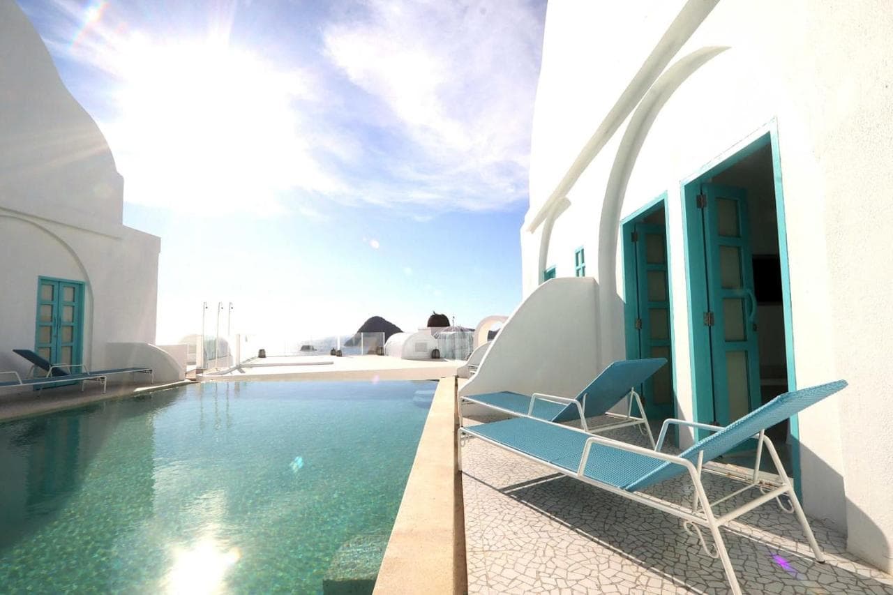 Loccal Collection Hotel 11