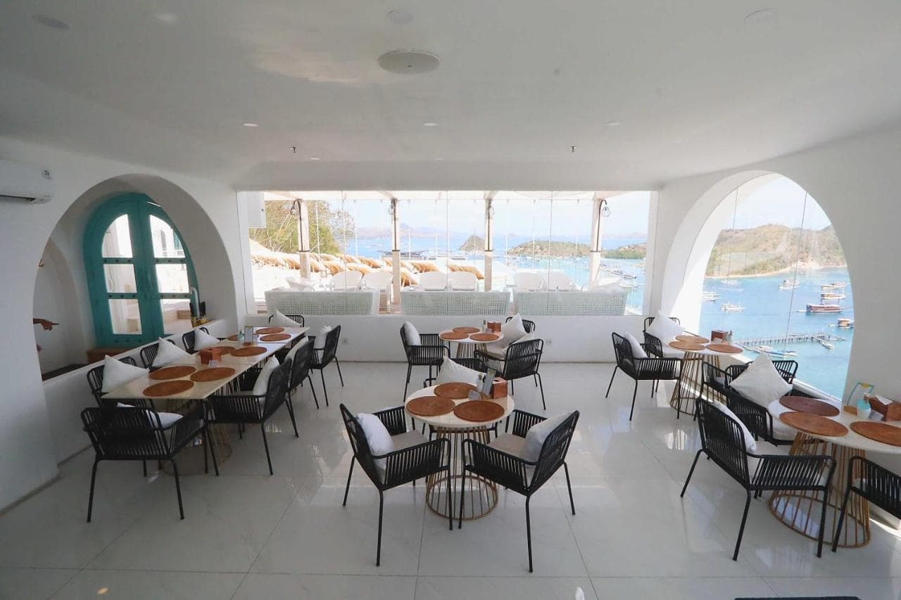Loccal Collection Hotel 9