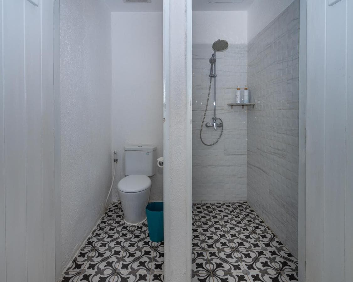 Loccal Collection Hotel 6