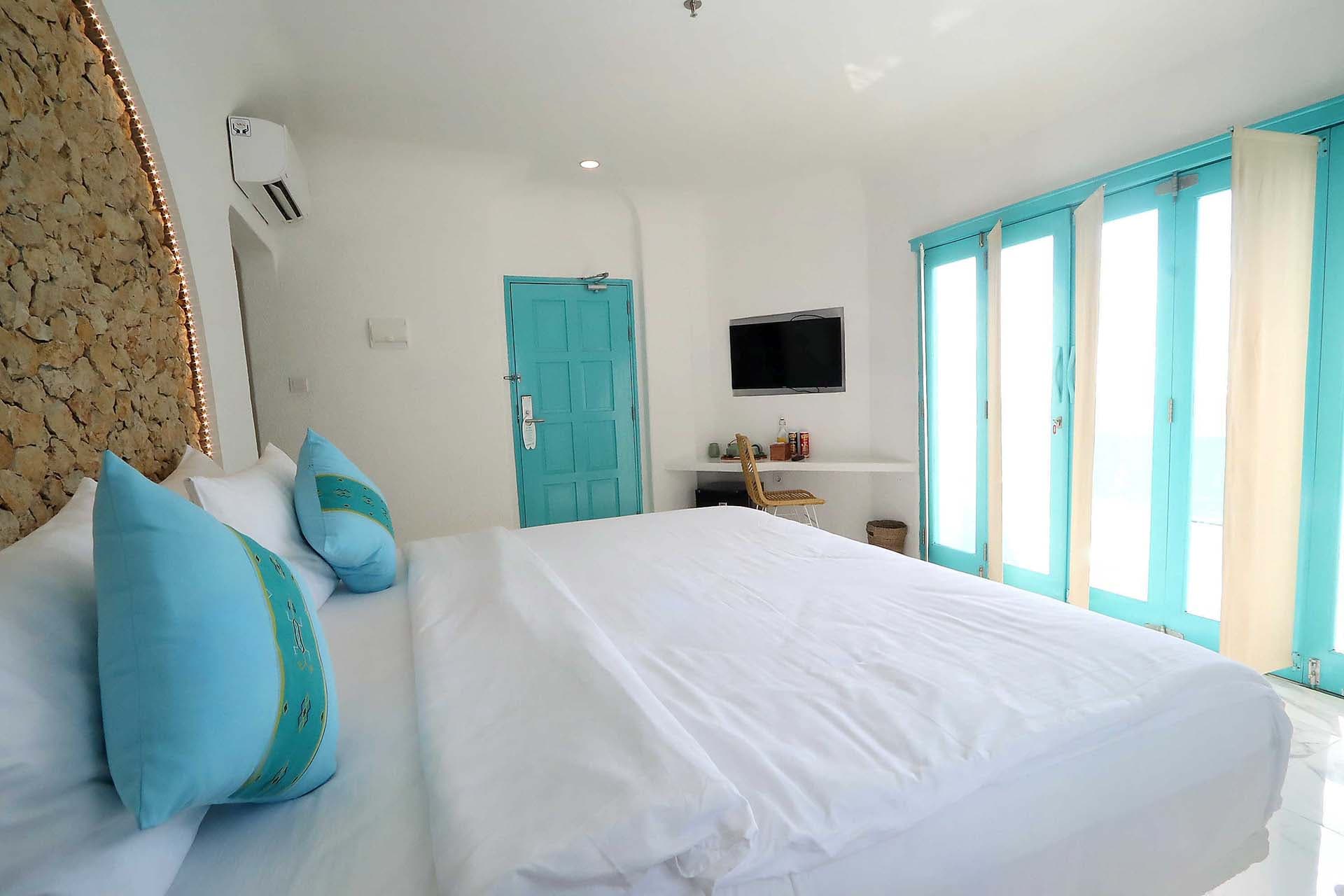 Loccal Collection Hotel 32