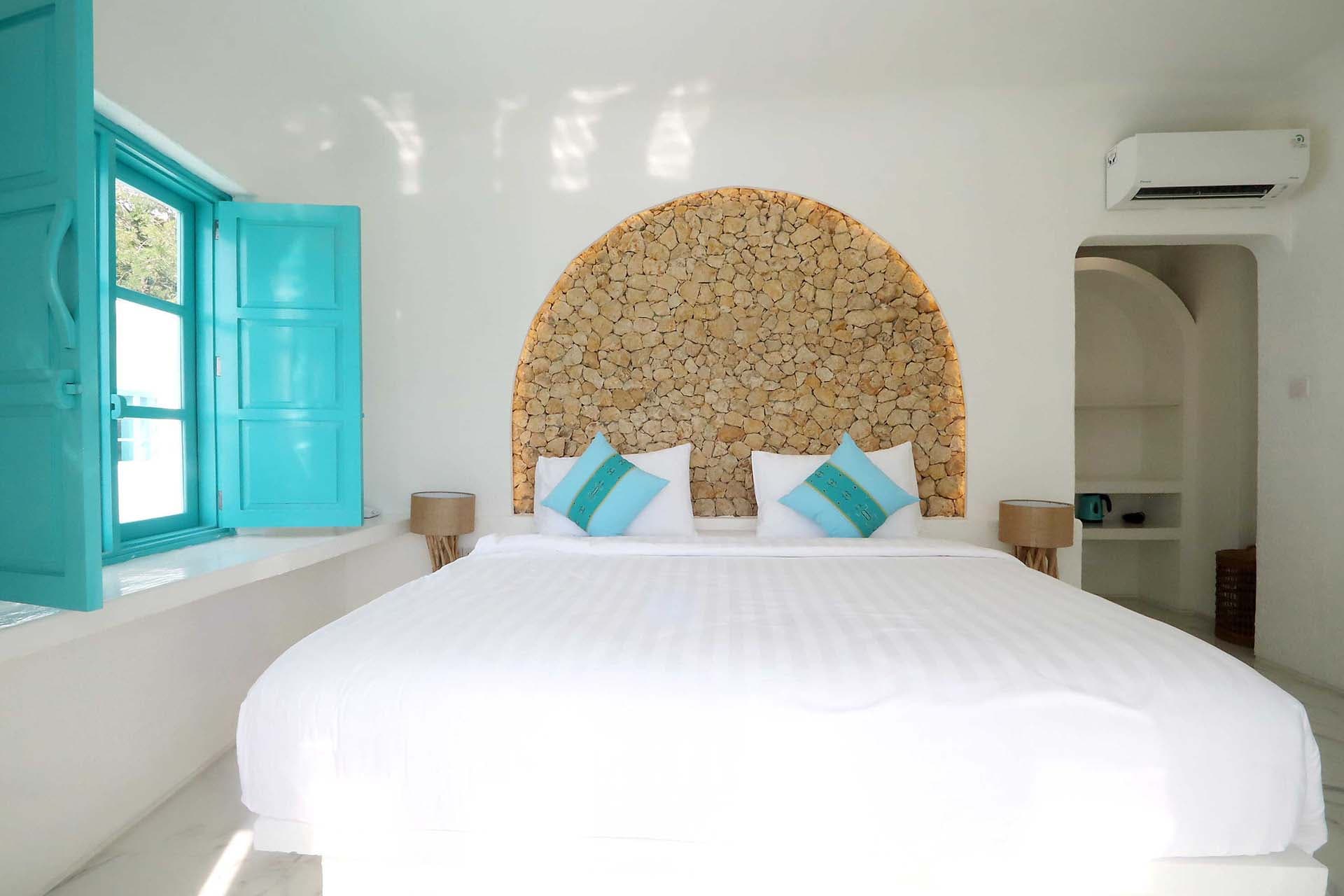 Loccal Collection Hotel 33