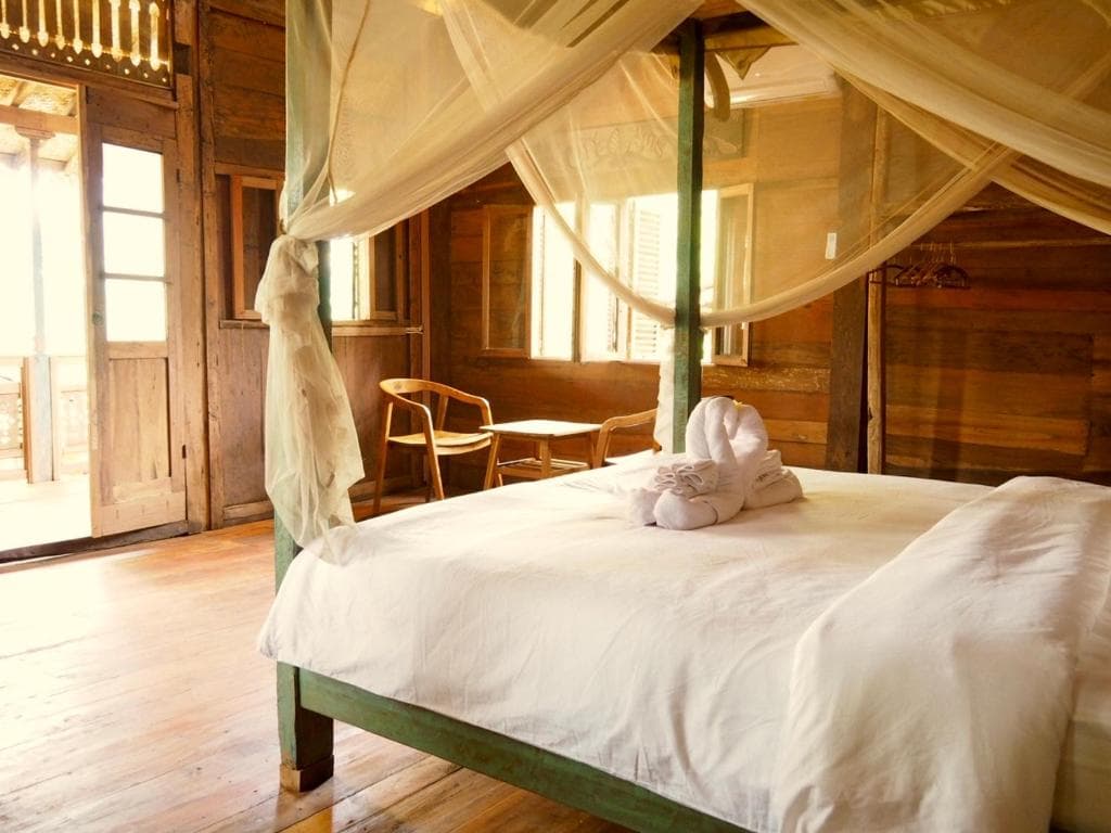 Green Vanilla Bungalow 8