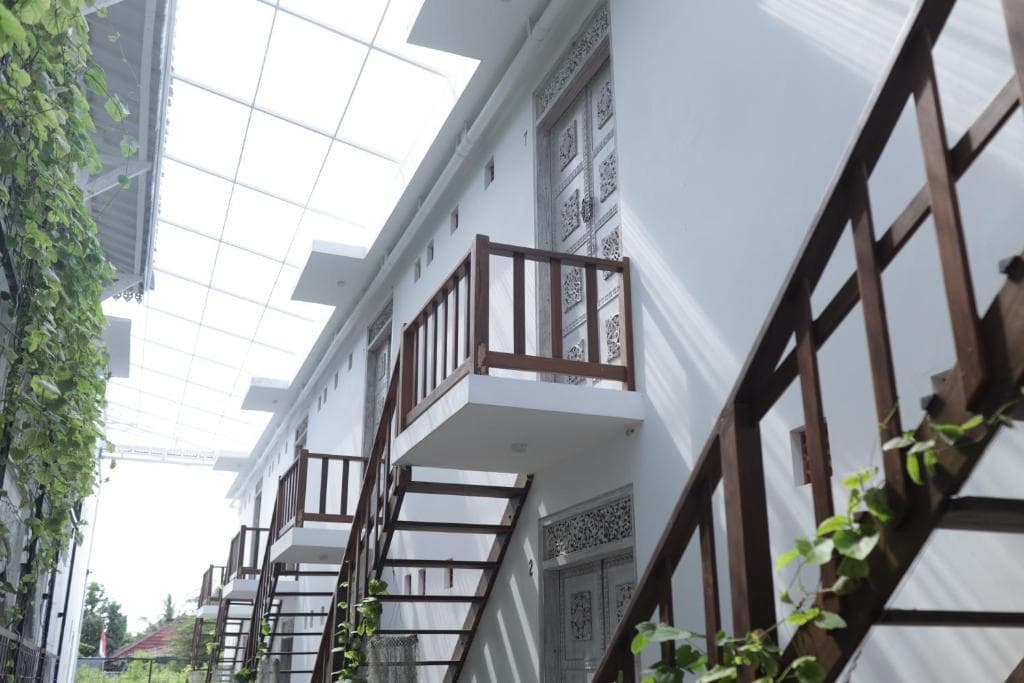 Mambo Beach Resort 3