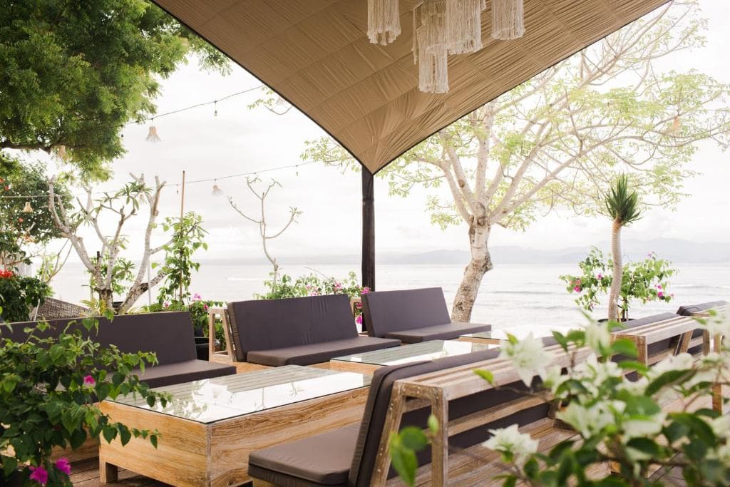Mambo Beach Resort 16