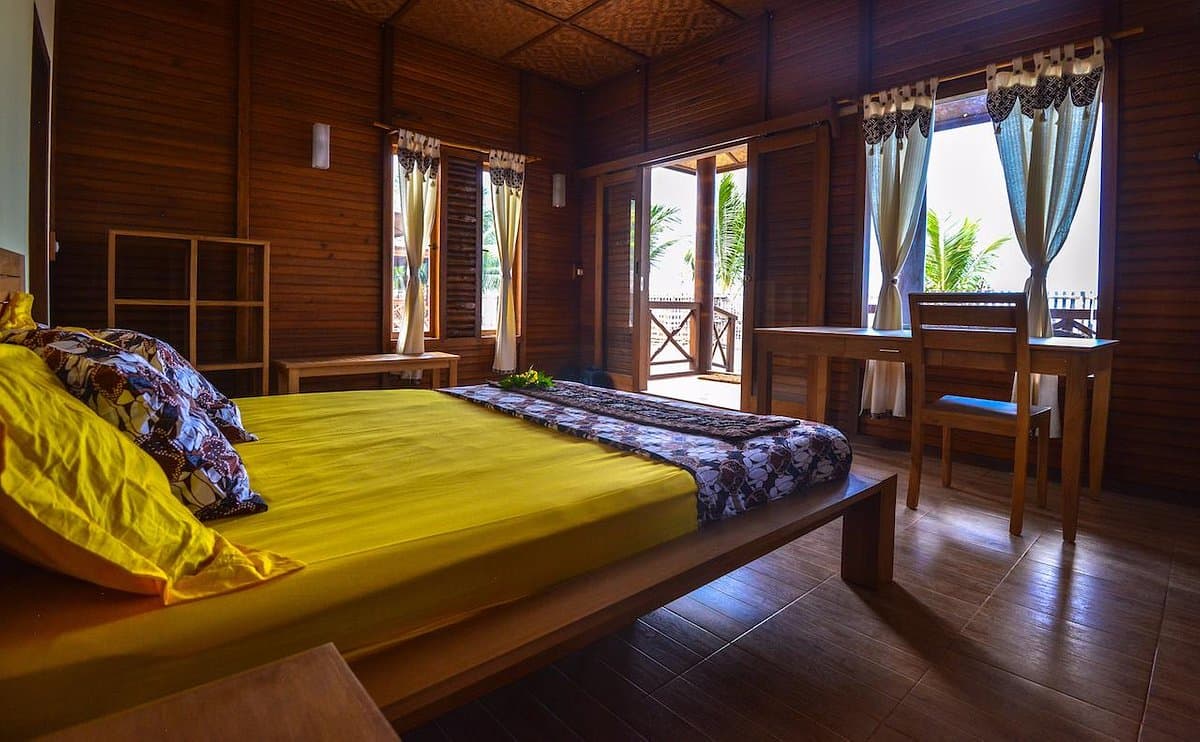 Tompotika Dive Lodge 7