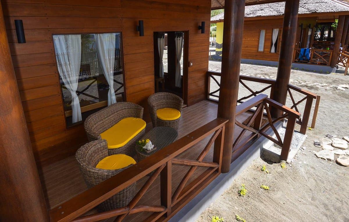 Tompotika Dive Lodge 6
