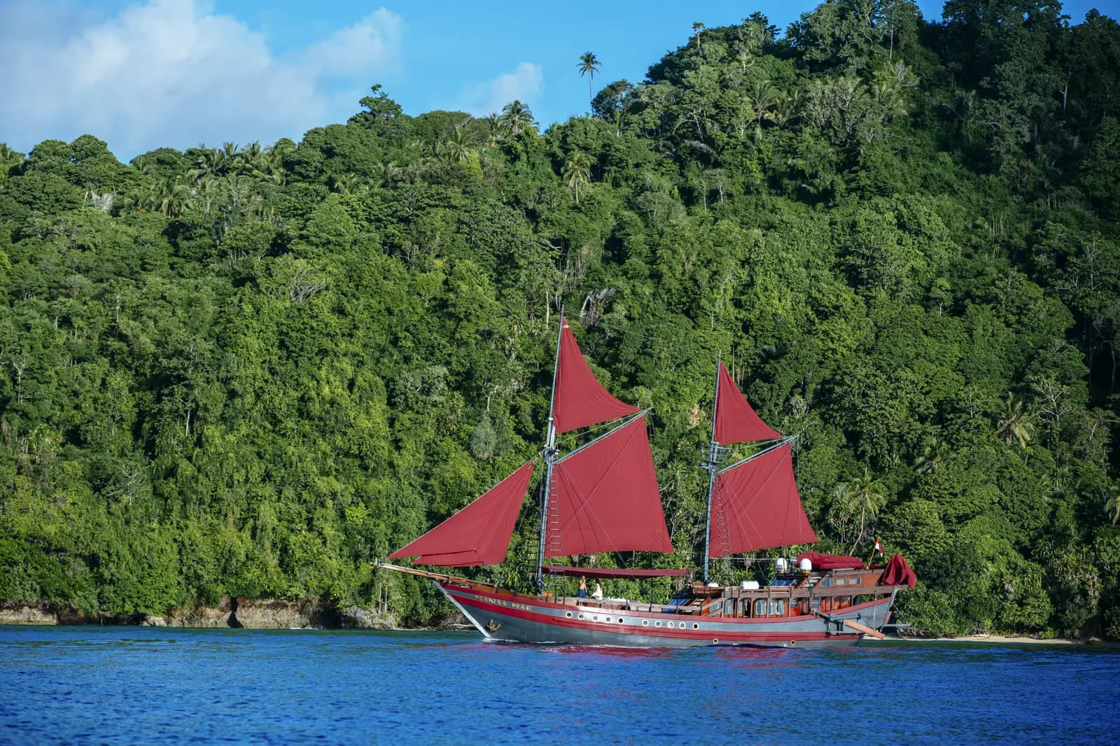 Manta Mae 42
