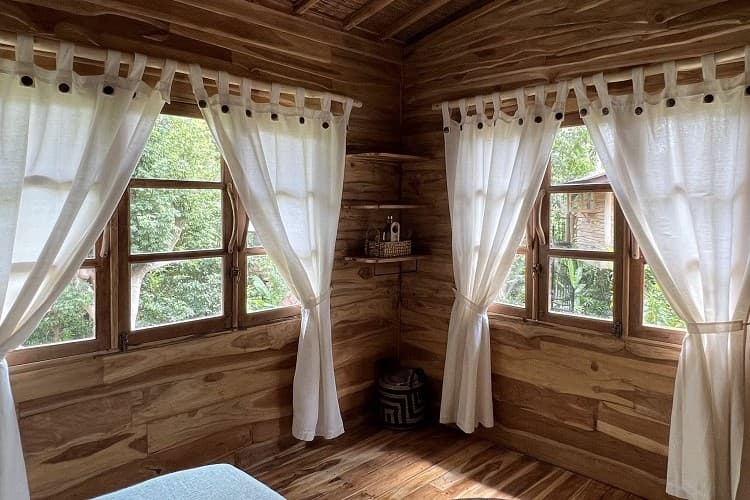 Roots Tree House 63