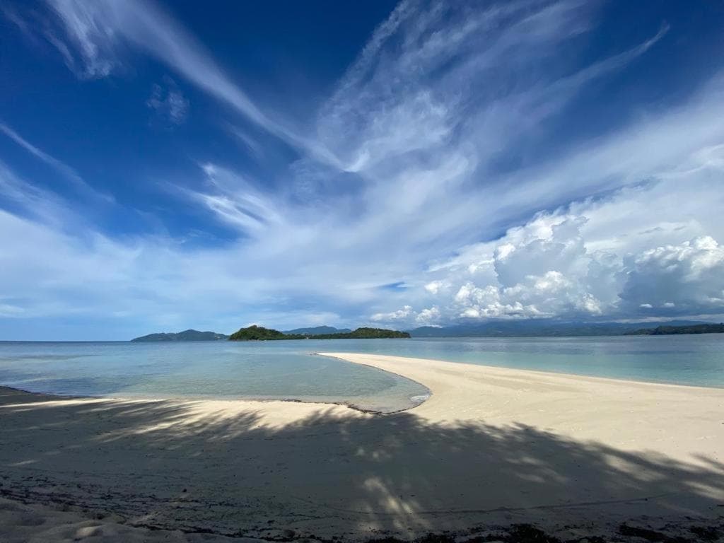 Saronde Island Resort Blue Bay Divers 33