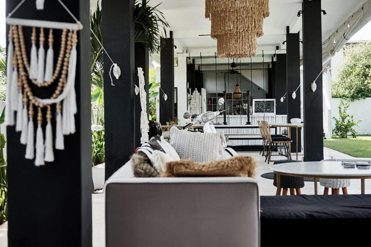 White Palm Hotel 10