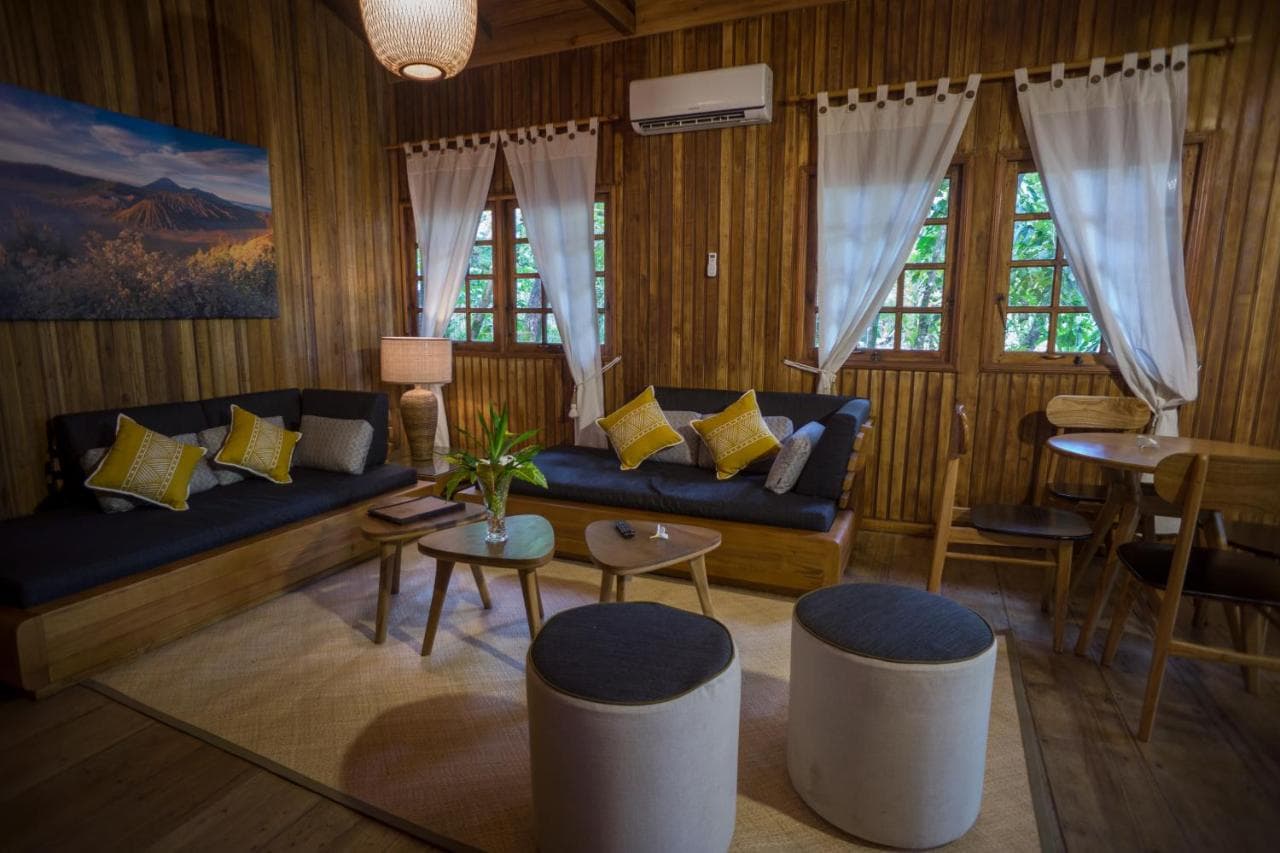 Siladen Resort and Spa 12