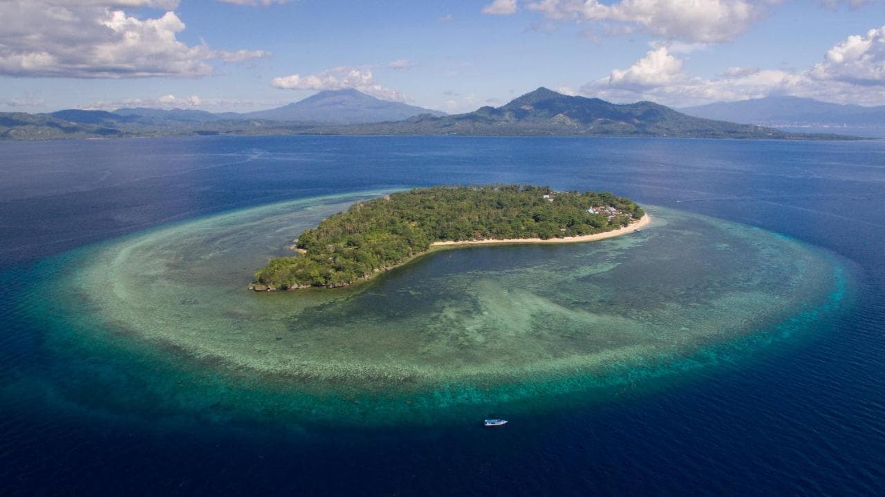 Siladen Resort and Spa 9