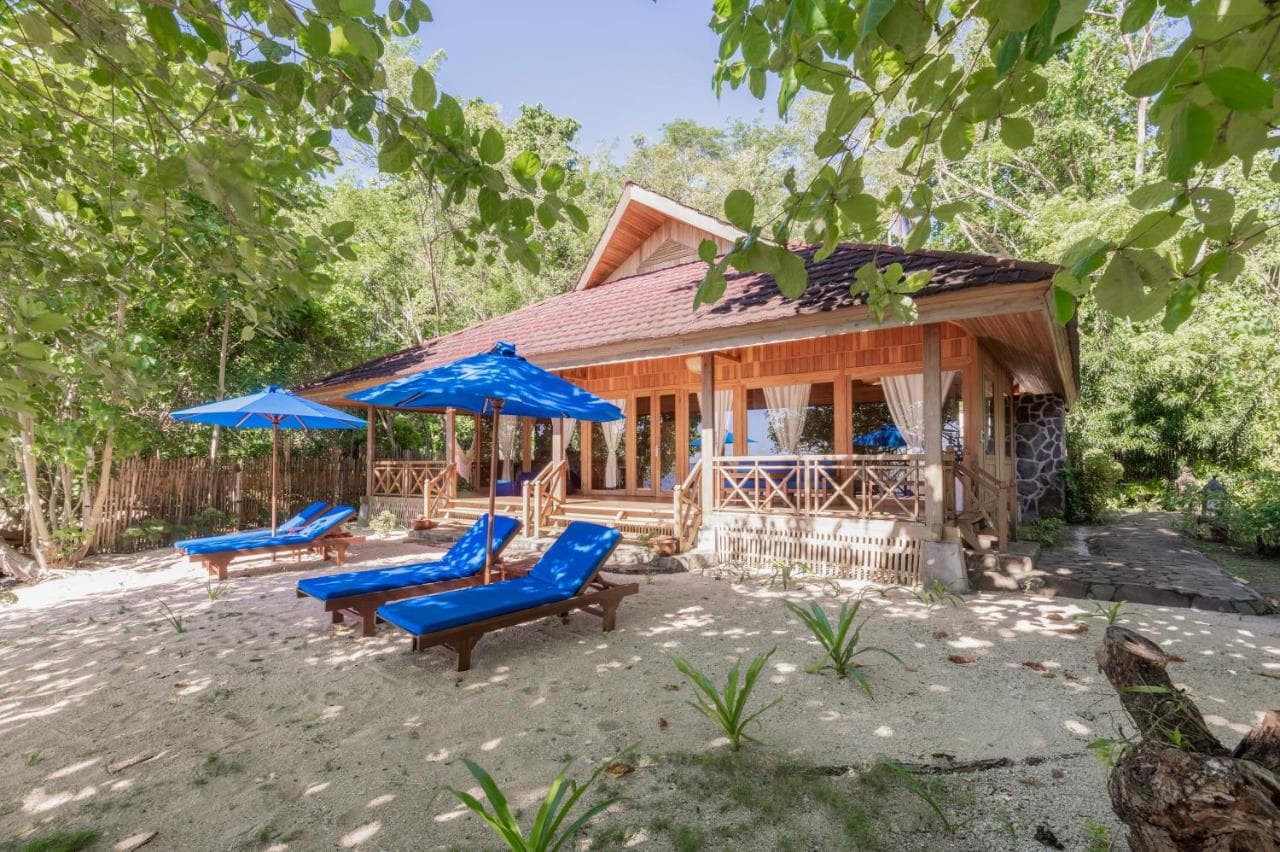 Siladen Resort and Spa 6