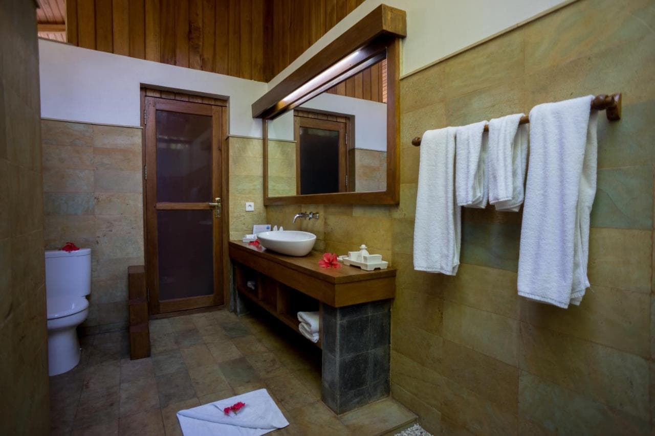 Siladen Resort and Spa 25