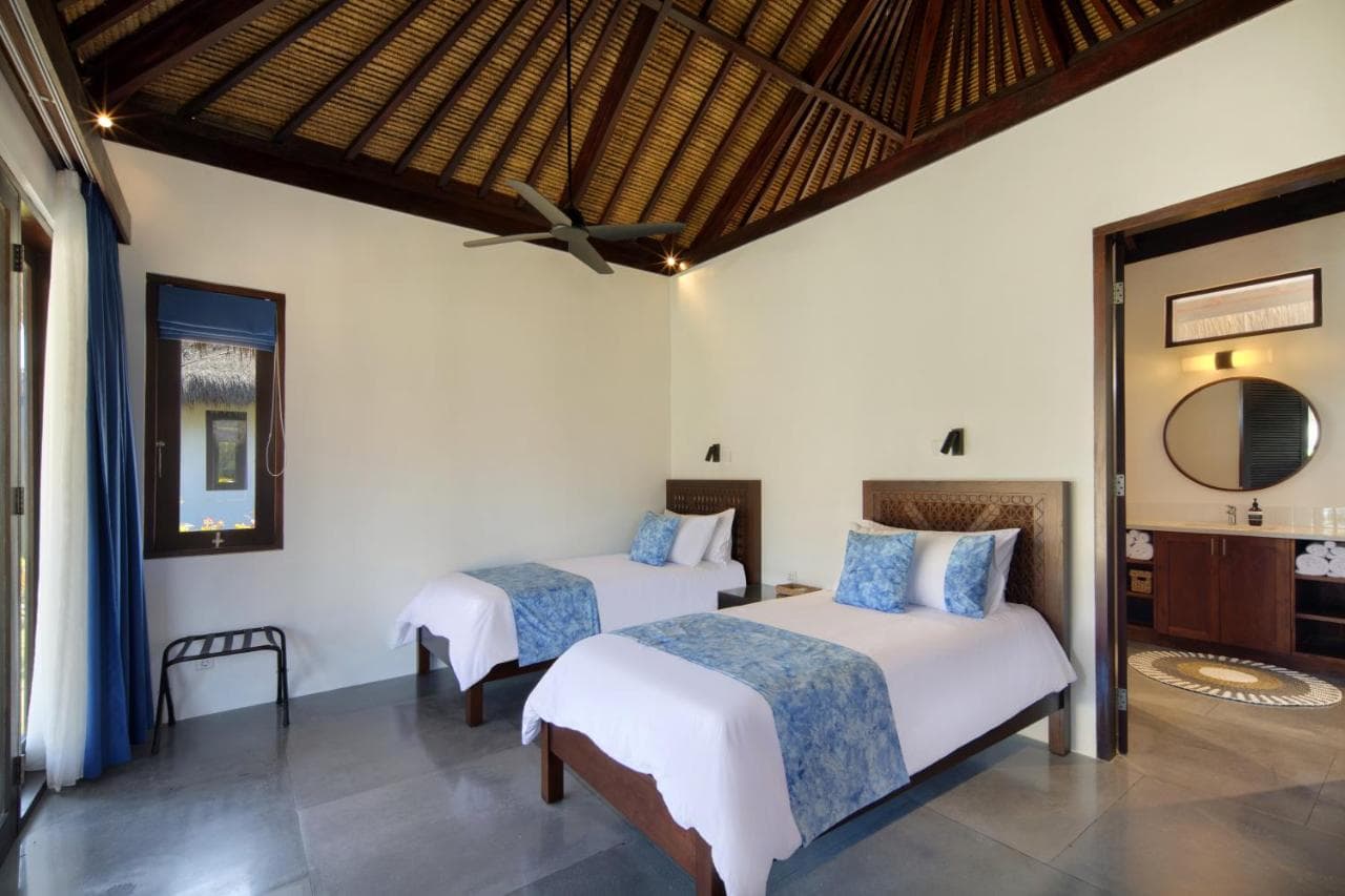 Mocean Dive Resort 13