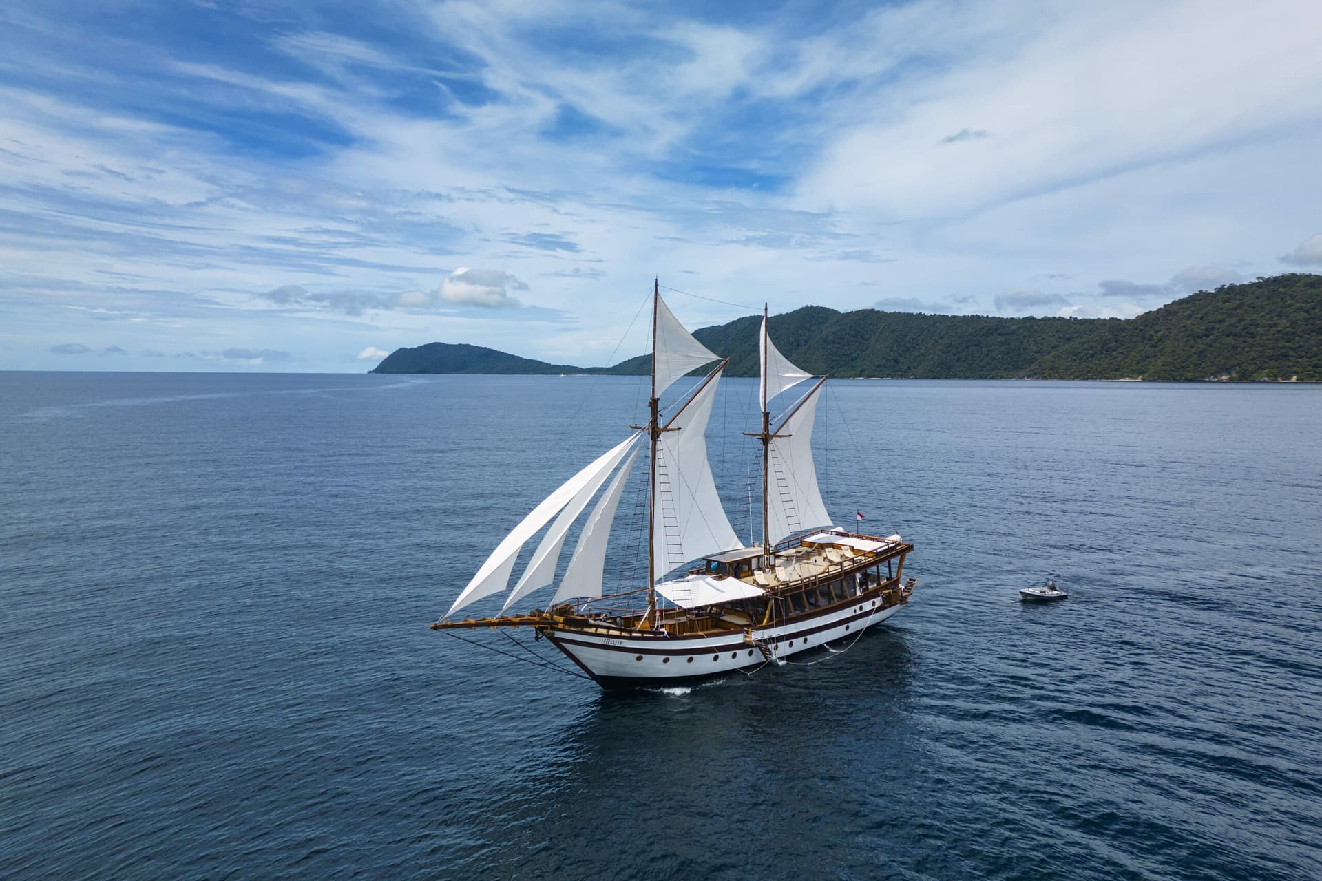Pinisi Boats: Origins, Ancestral Know-How, and Evolution