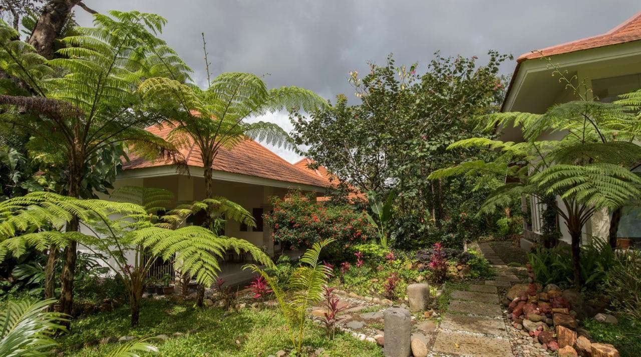 Ara Garden Inn