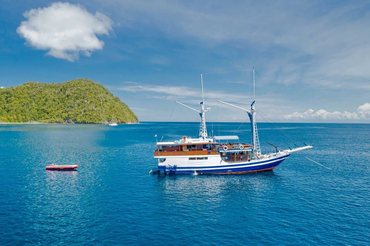 Putri Papua 2