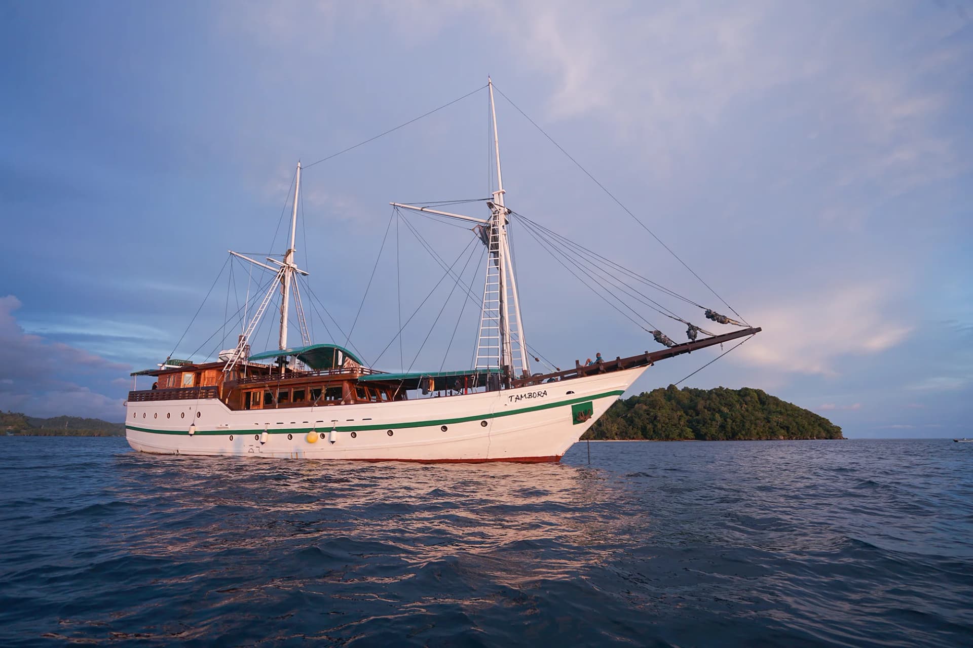 Tambora 1