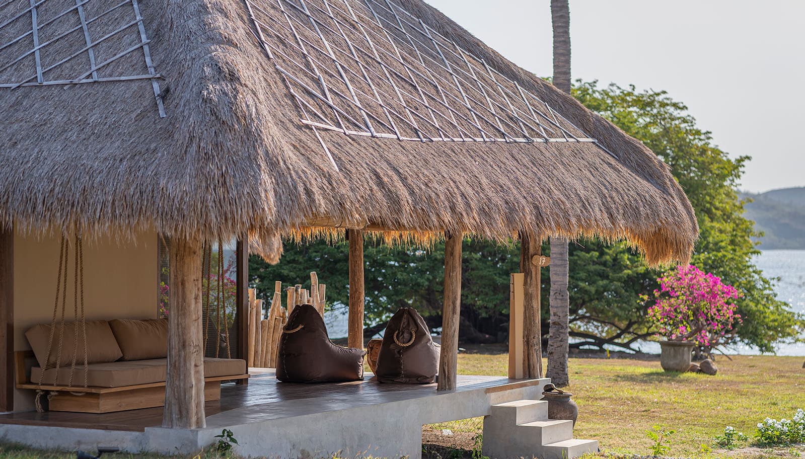 Bleu Mathis Gili Asahan 18