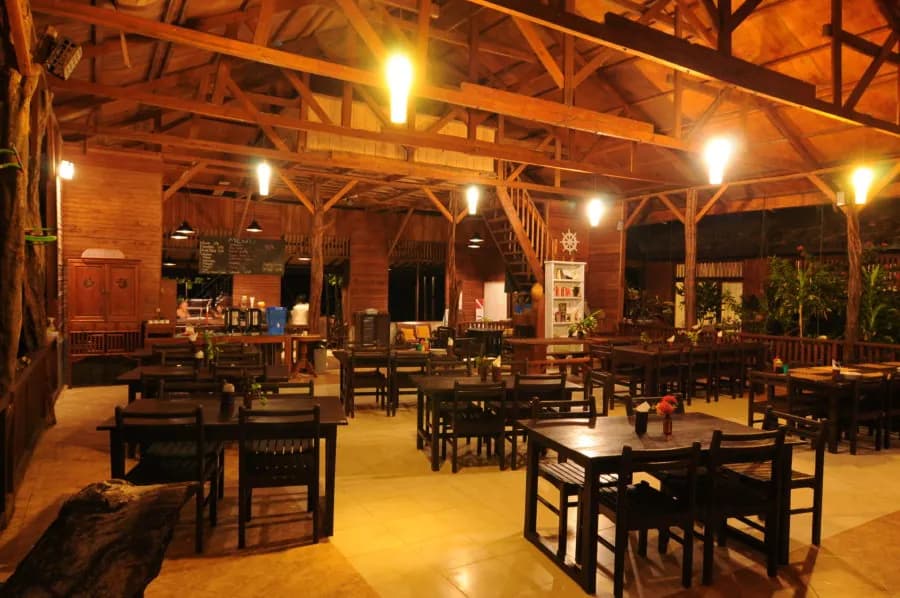 Kadidiri Paradise Resort and Dive Center 9