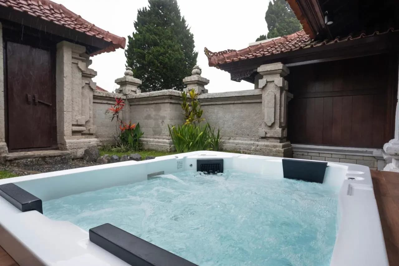 Girihill Farmhouse 16
