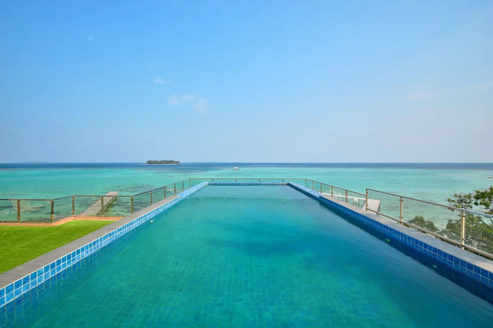 Royal Ocean View 6