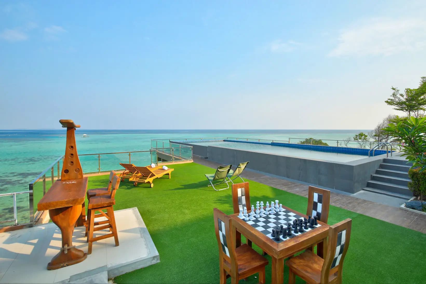 Royal Ocean View 8