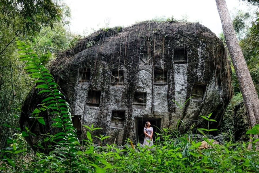 7 Days Tour in South Sulawesi | Toraja – Lake Tempe  – Rammang Rammang 10