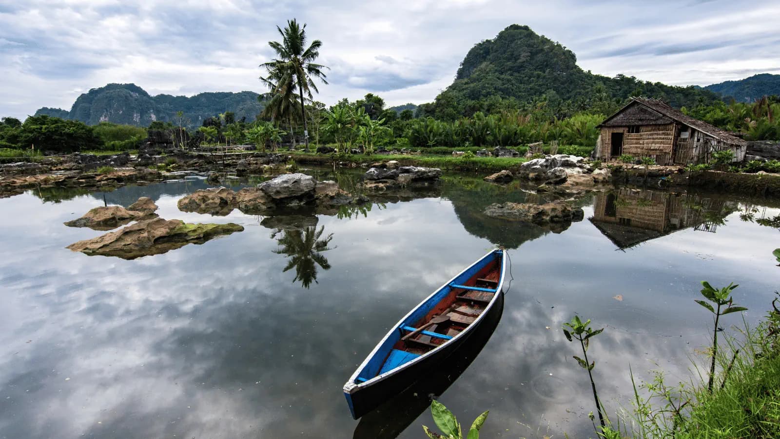 7 Days Tour in South Sulawesi | Toraja – Lake Tempe  – Rammang Rammang 20