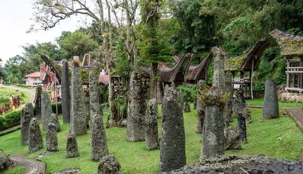 9 Days South Sulawesi Tour: Bira – Toraja – Lake Tempe 14