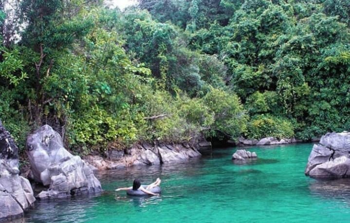 18 Days Sulawesi Tour: Bira – Lake Tempe – Toraja – Togian Islands 14
