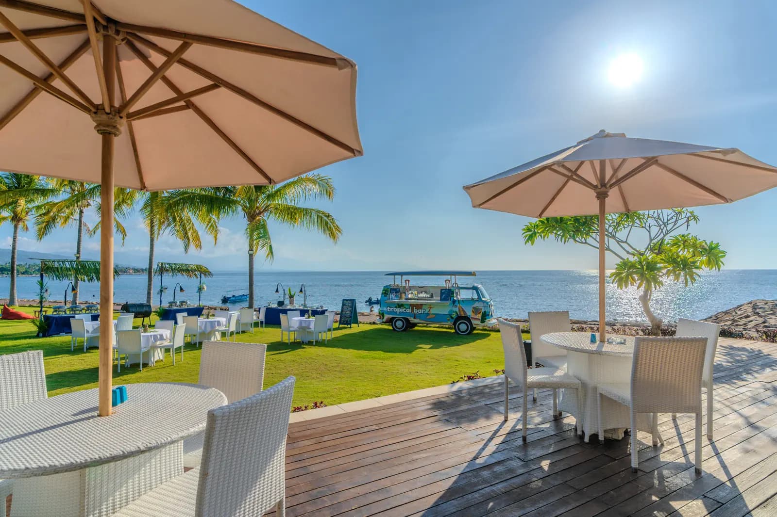 Lovina Beach Club & Resort 8