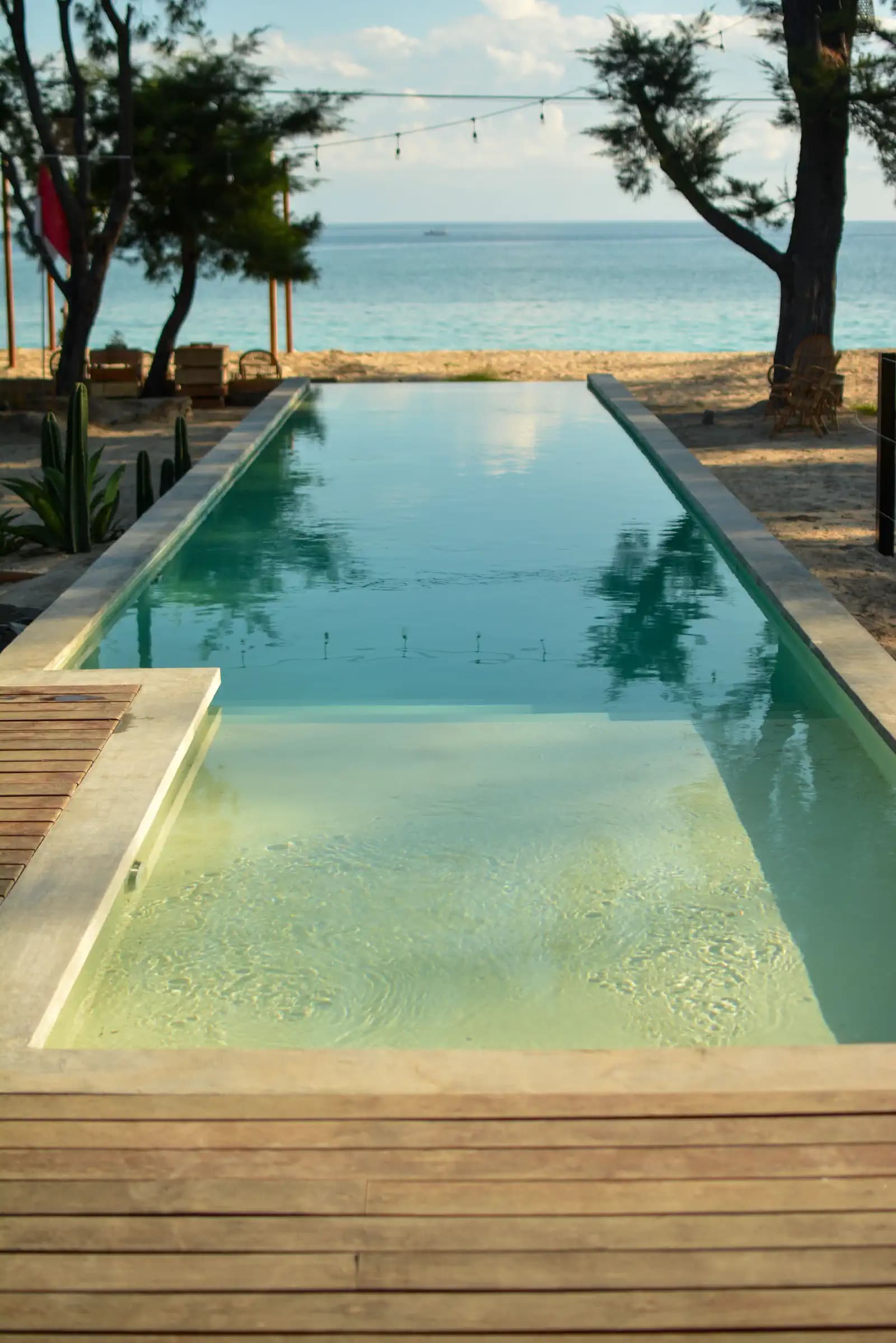 The Beach House Meno 7