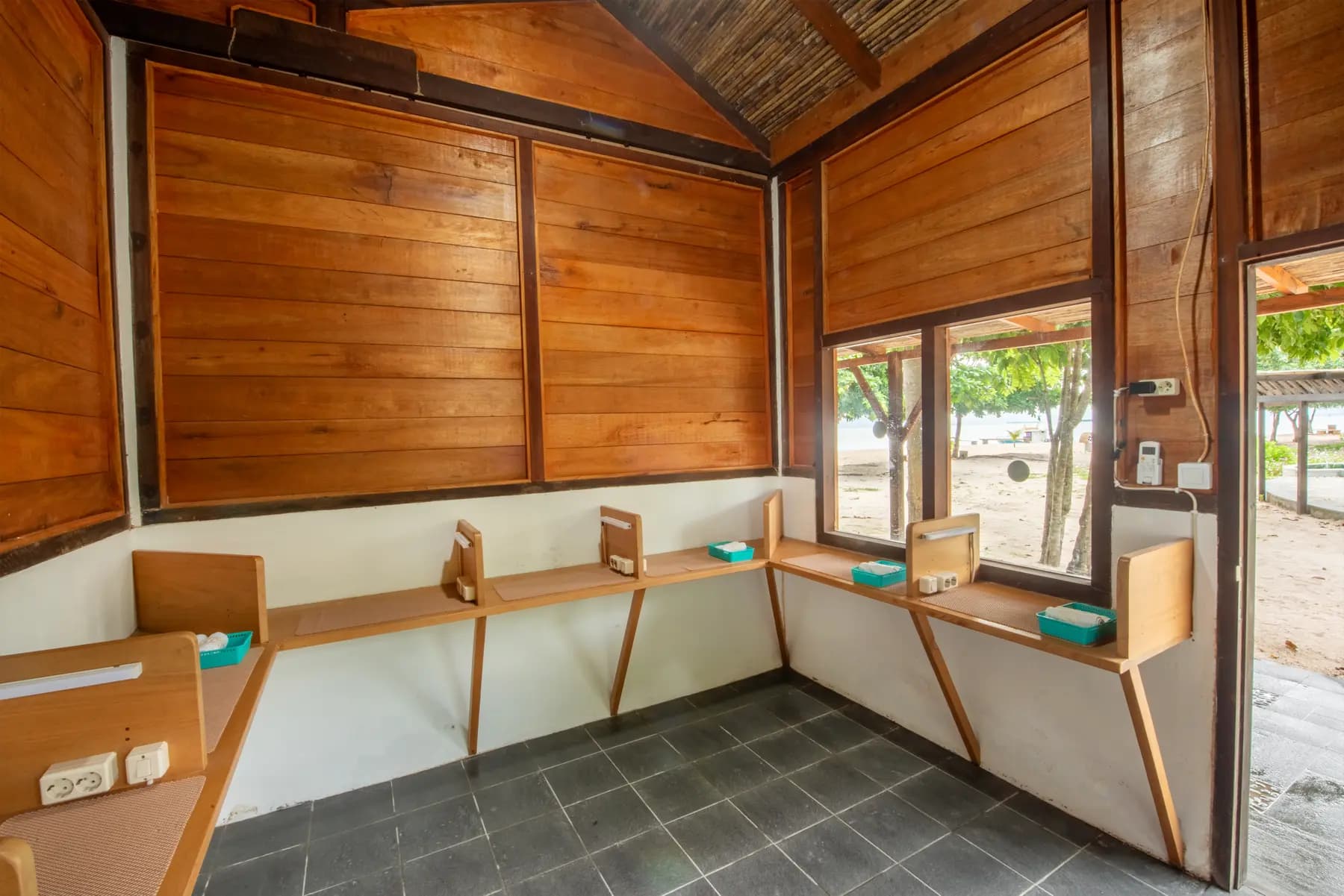 Metita Beach & Dive Resort 4