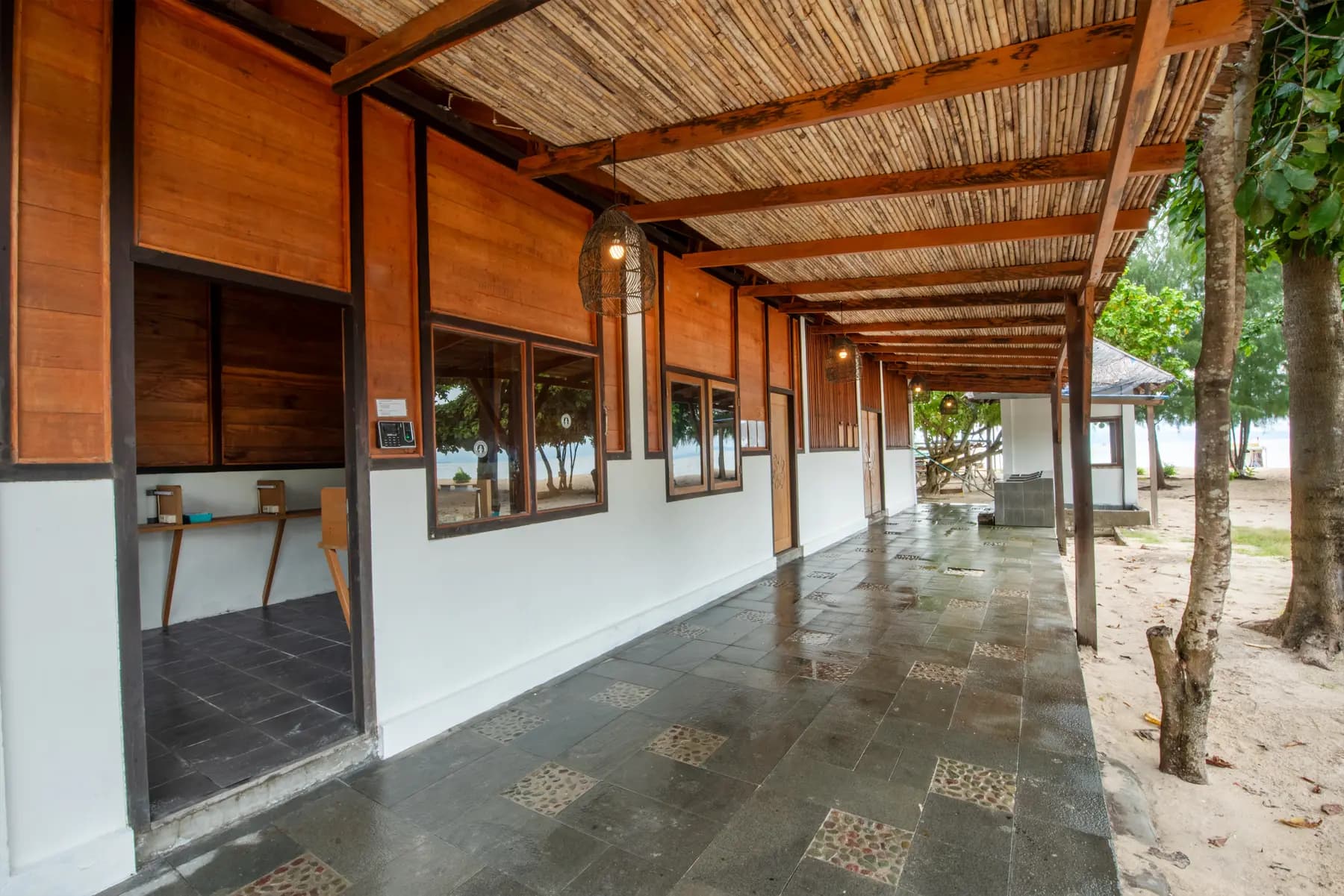 Metita Beach & Dive Resort 1