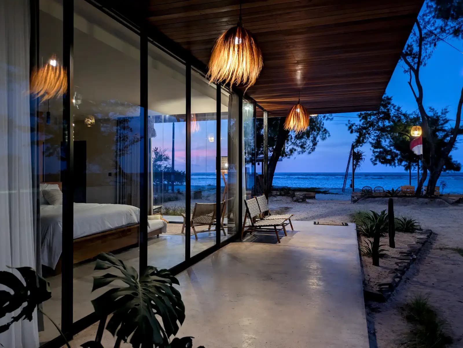 The Beach House Meno 14
